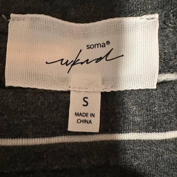 Soma Wknd pullover top long sleeve gray white stripe relaxed Top - Picture 8 of 13